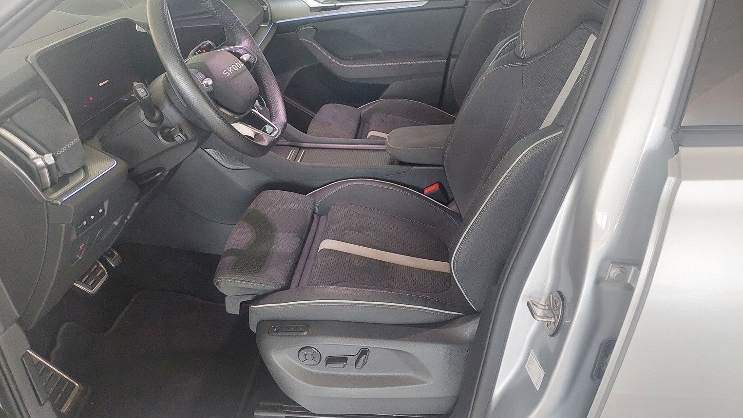 Fahrzeugabbildung SKODA Kodiaq 2.0 TSI 150 kW 4x4 Sportline *7-Sitzer*