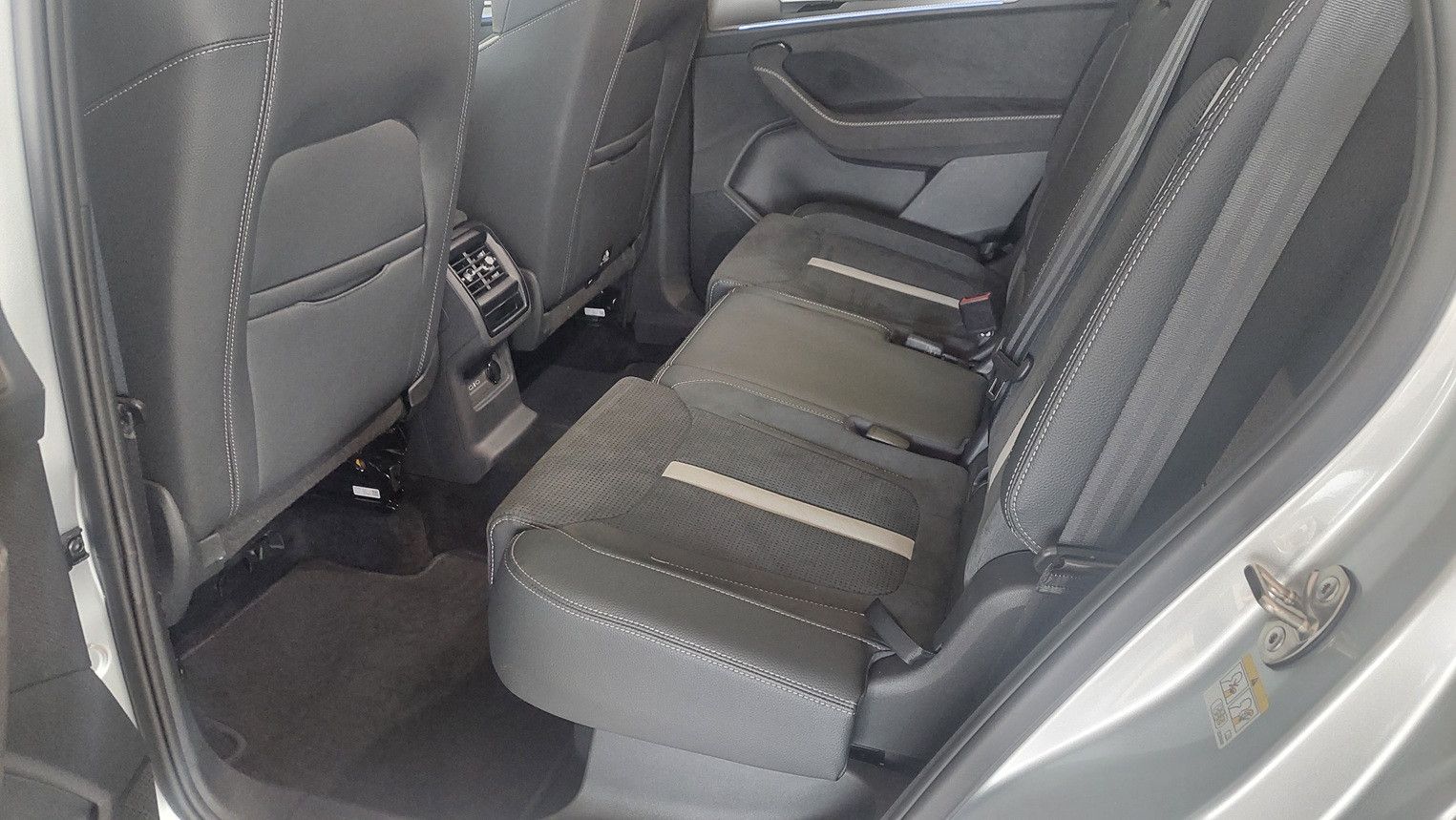 Fahrzeugabbildung SKODA Kodiaq 2.0 TSI 150 kW 4x4 Sportline *7-Sitzer*