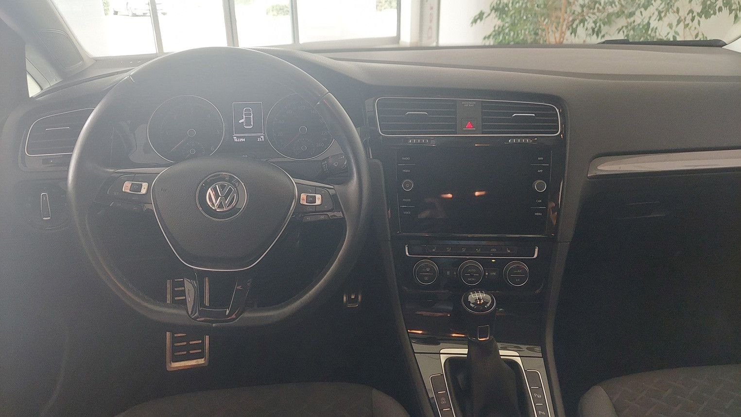 Fahrzeugabbildung Volkswagen Golf VII 1.6 TDI Join