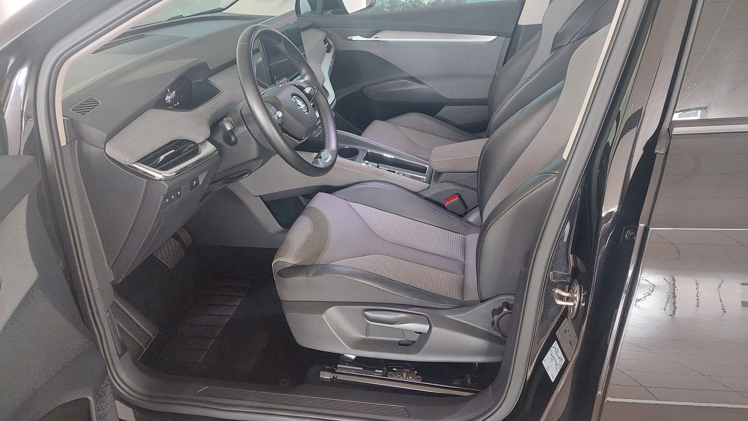 Fahrzeugabbildung SKODA Enyaq 60 Loft