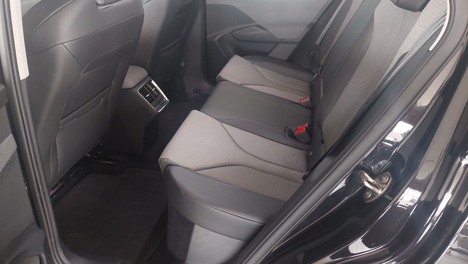 Fahrzeugabbildung SKODA Enyaq 60 Loft