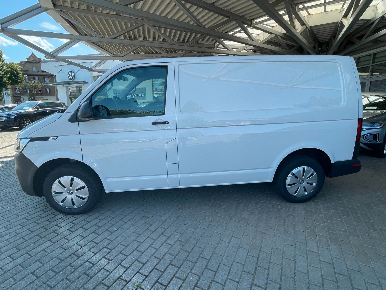 Fahrzeugabbildung Volkswagen T6.1 Transporter Kasten 2,0TDI 6-Gang