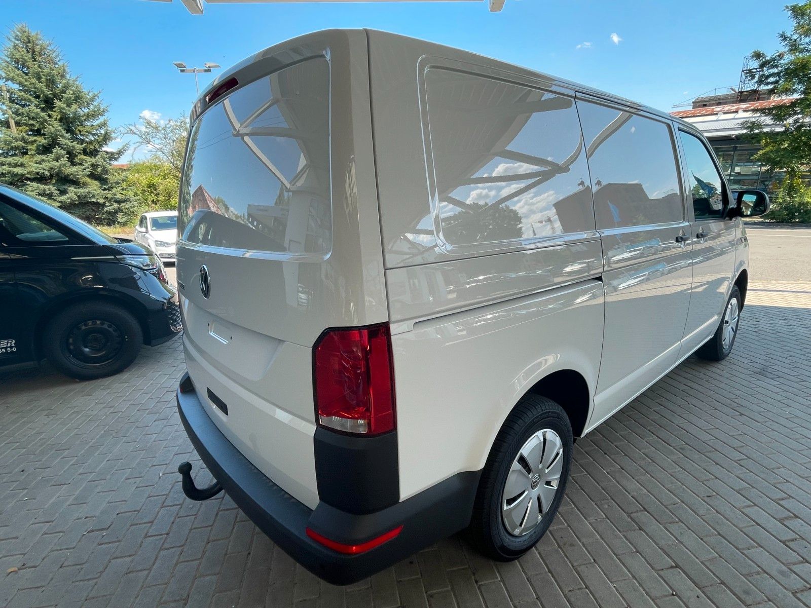 Fahrzeugabbildung Volkswagen T6.1 Transporter Kasten 2,0TDI 6-Gang
