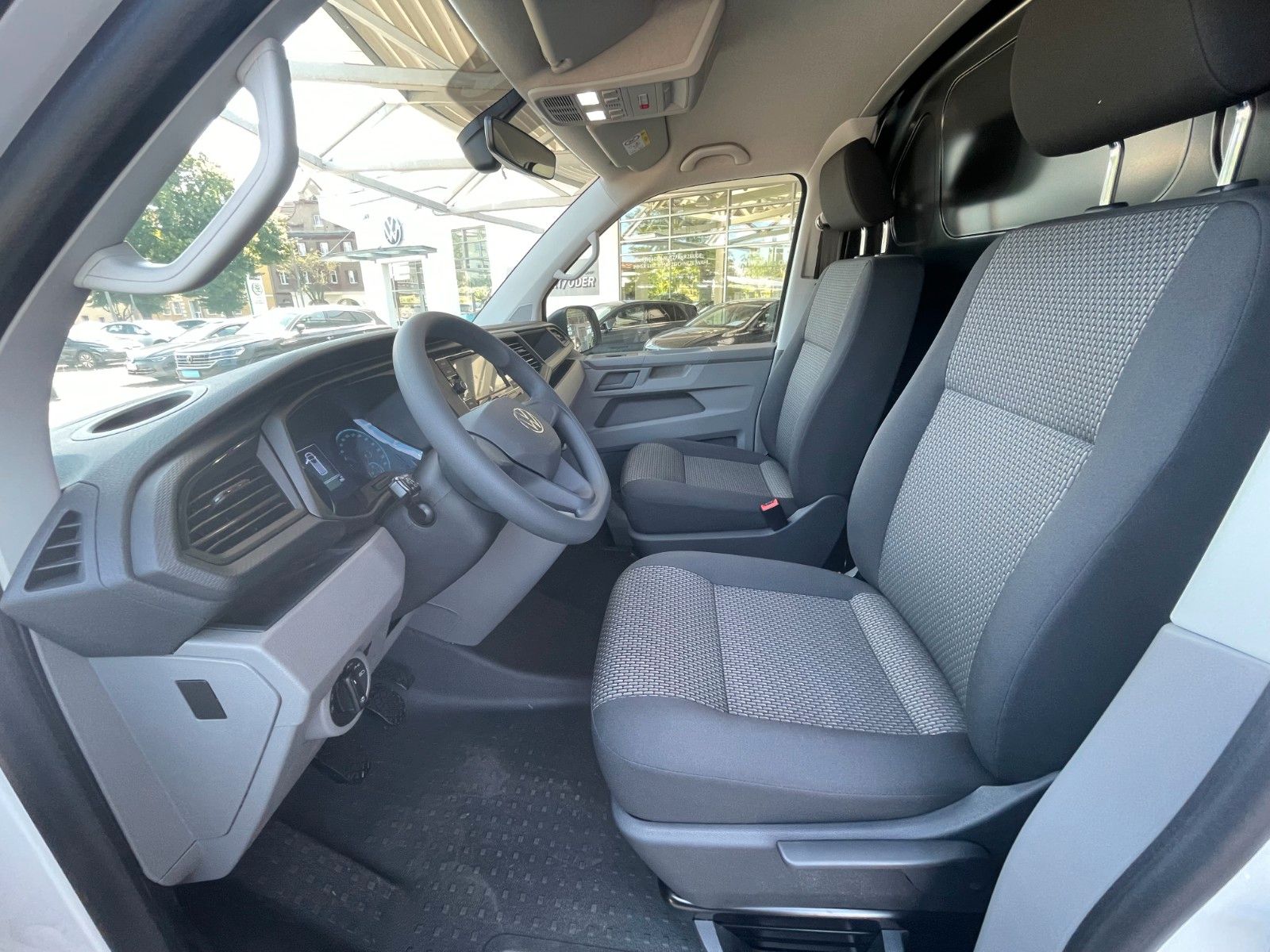 Fahrzeugabbildung Volkswagen T6.1 Transporter Kasten 2,0TDI 6-Gang