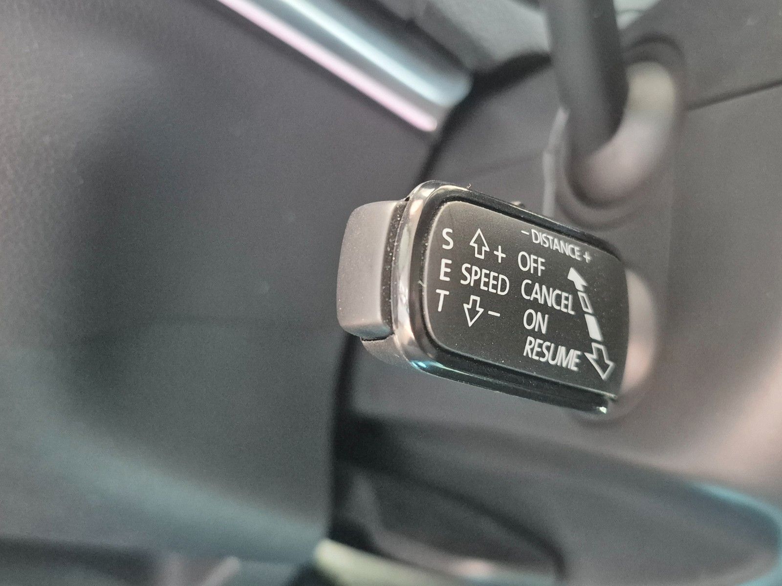 Fahrzeugabbildung SKODA Karoq 1.5 TSI Style *AHK, NAVI*