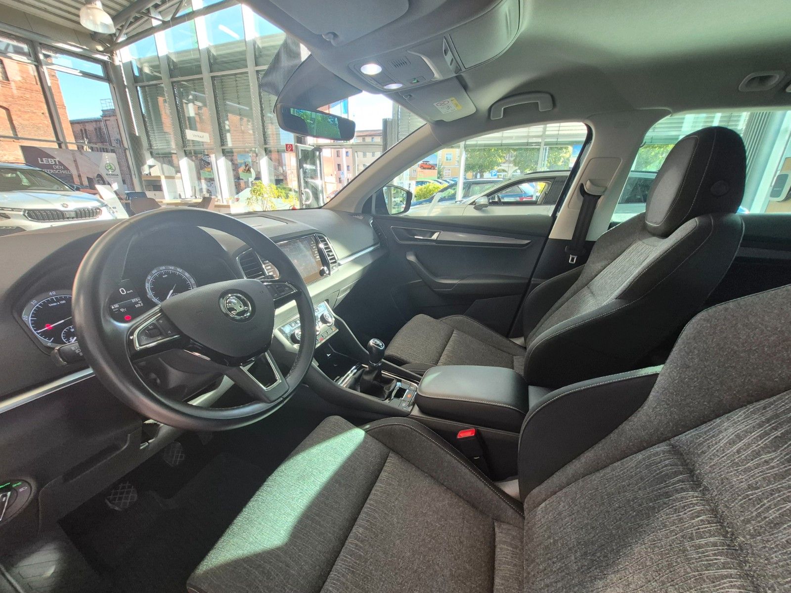 Fahrzeugabbildung SKODA Karoq 1.5 TSI Style *AHK, NAVI*