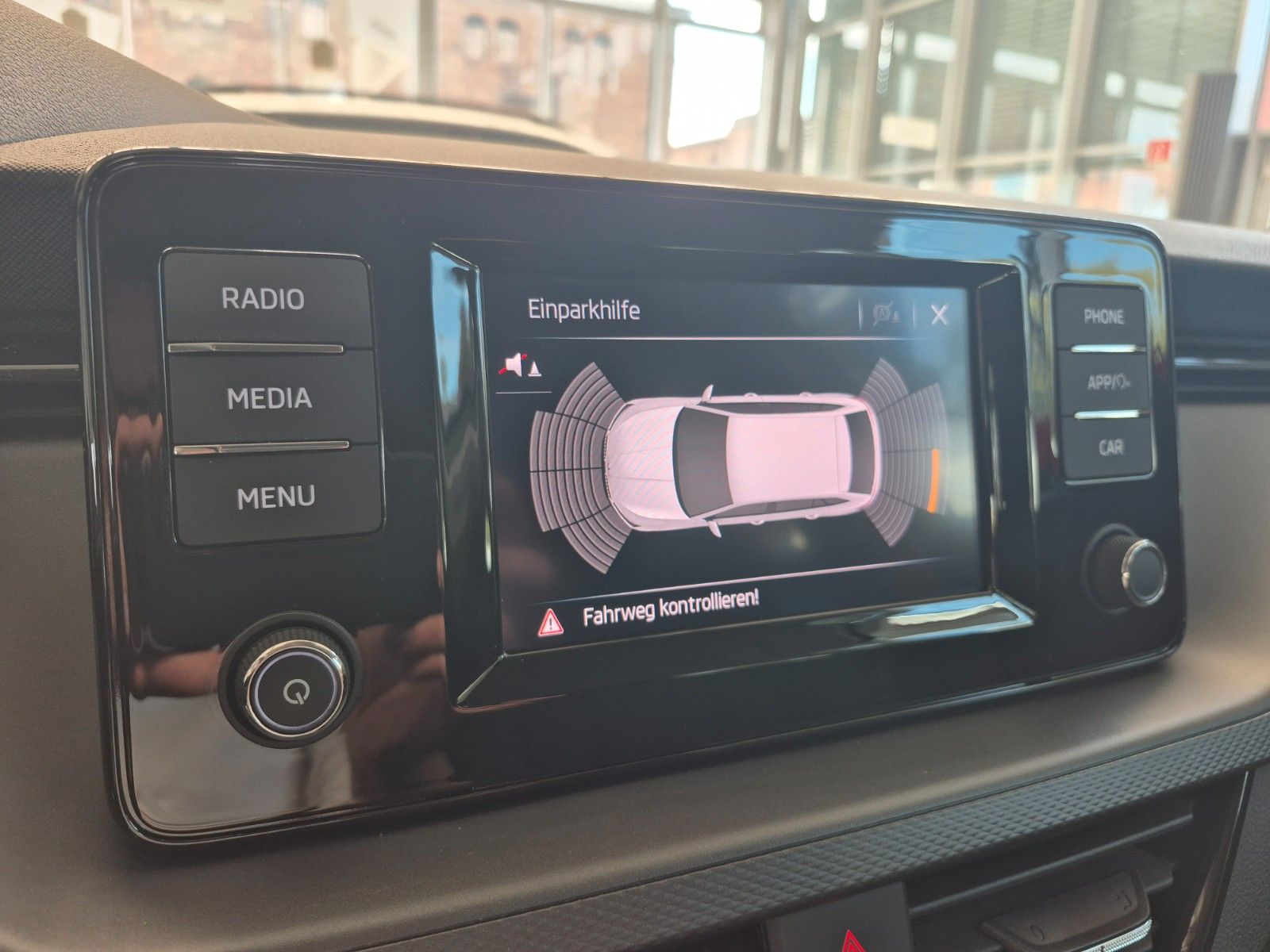 Fahrzeugabbildung SKODA Scala 1.0 TSI Ambition *Allwetterreifen*
