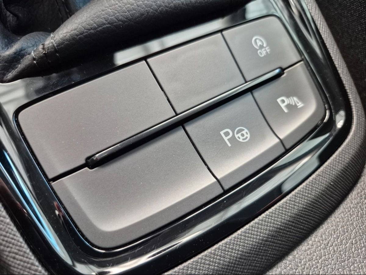 Fahrzeugabbildung SKODA Scala 1.0 TSI Ambition *Allwetterreifen*