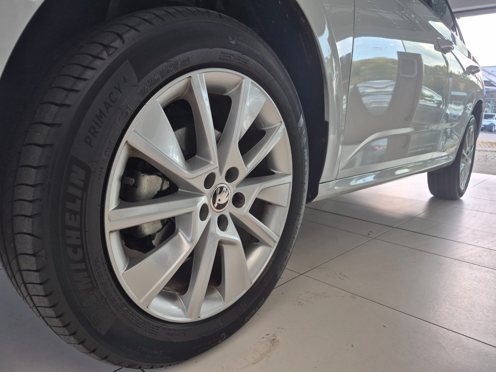 Fahrzeugabbildung SKODA Kamiq 1.5 TSI Tour *Winterräder*