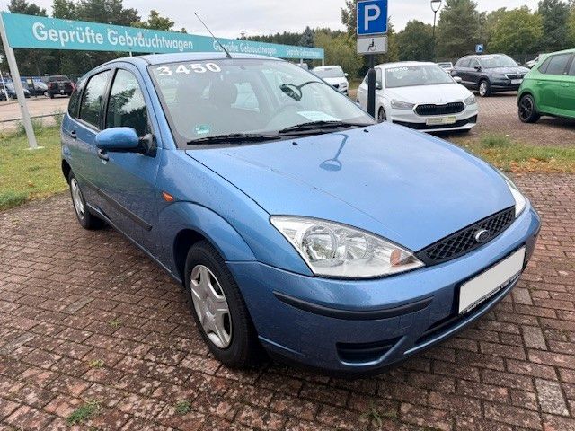 Fahrzeugabbildung Ford Focus 1.4 Ambiente wenig Km KLIMA & AHZV