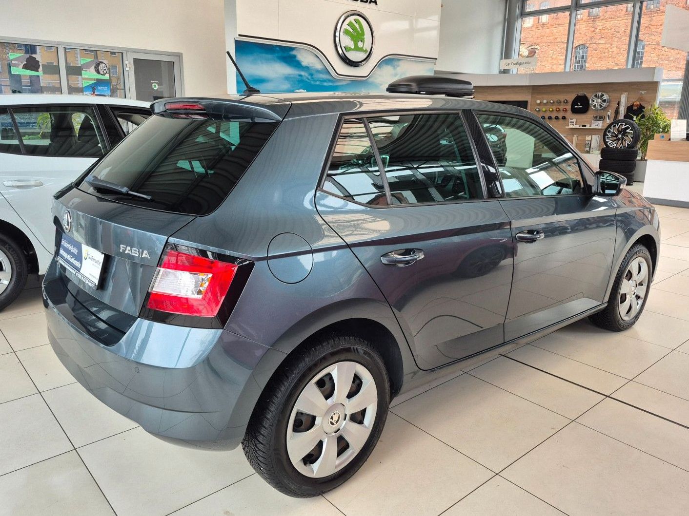 Fahrzeugabbildung SKODA Fabia 1.2TSI 66kW Ambition *Allwetterreifen*