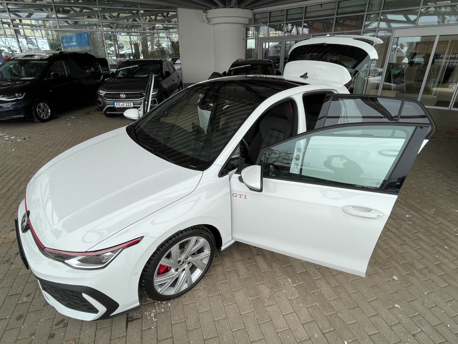 Fahrzeugabbildung Volkswagen Golf 2.0 TSI OPF DSG GTI