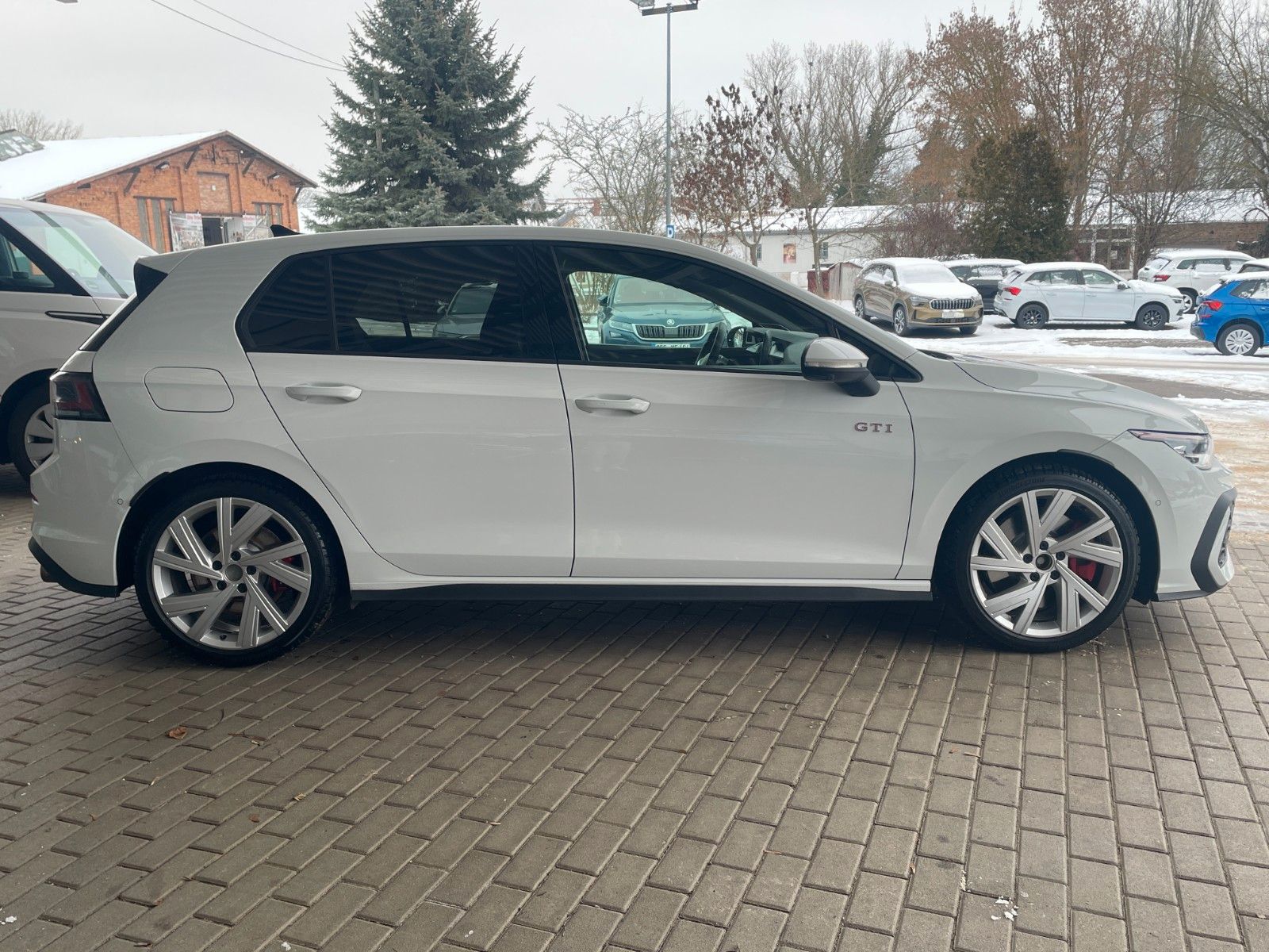 Fahrzeugabbildung Volkswagen Golf 2.0 TSI OPF DSG GTI