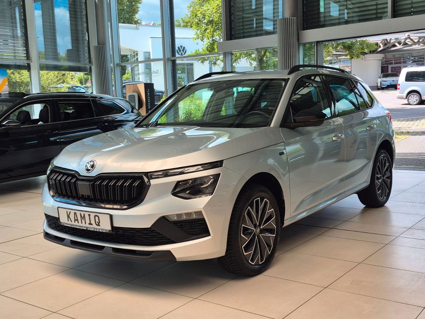 Fahrzeugabbildung SKODA Kamiq 1.0 TSI DSG TOUR *GJR, AHZ, Navi*