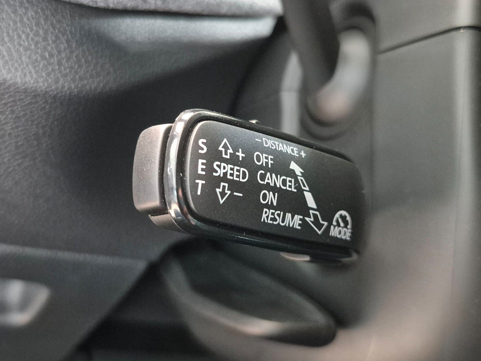 Fahrzeugabbildung SKODA Kamiq 1.0 TSI DSG TOUR *GJR, AHZ, Navi*