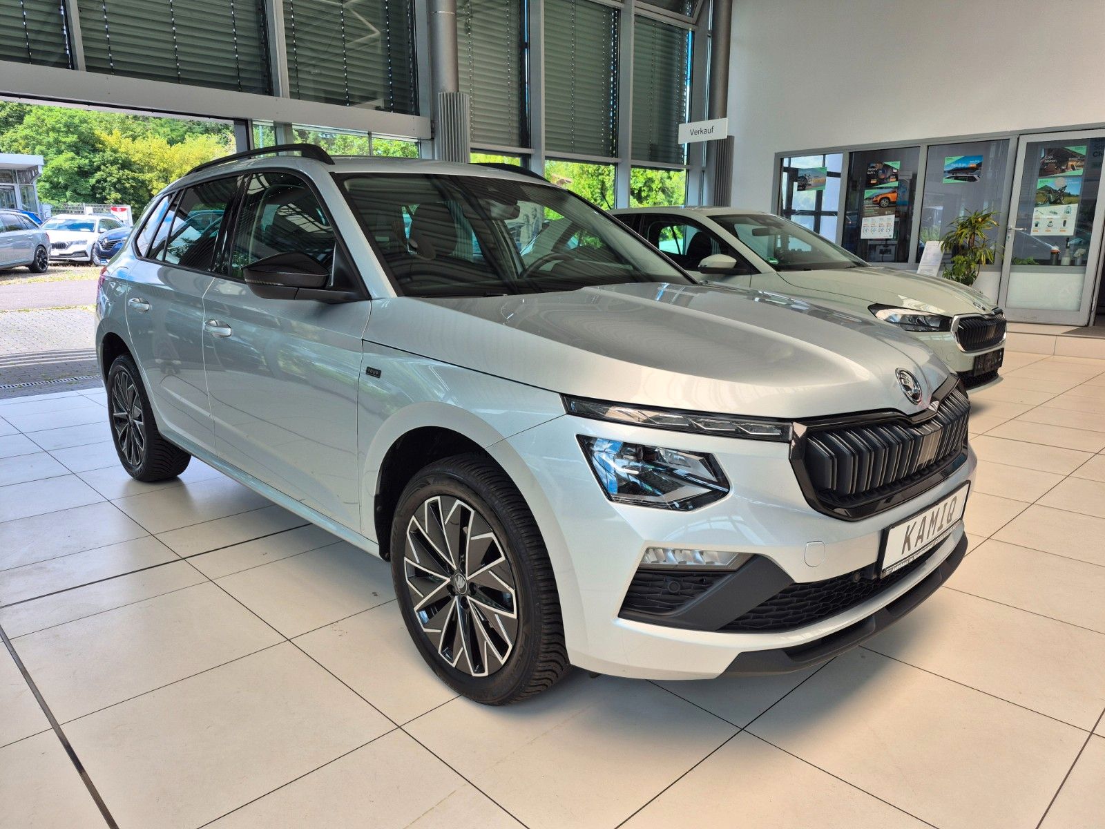 Fahrzeugabbildung SKODA Kamiq 1.0 TSI DSG TOUR *GJR, AHZ, Navi*