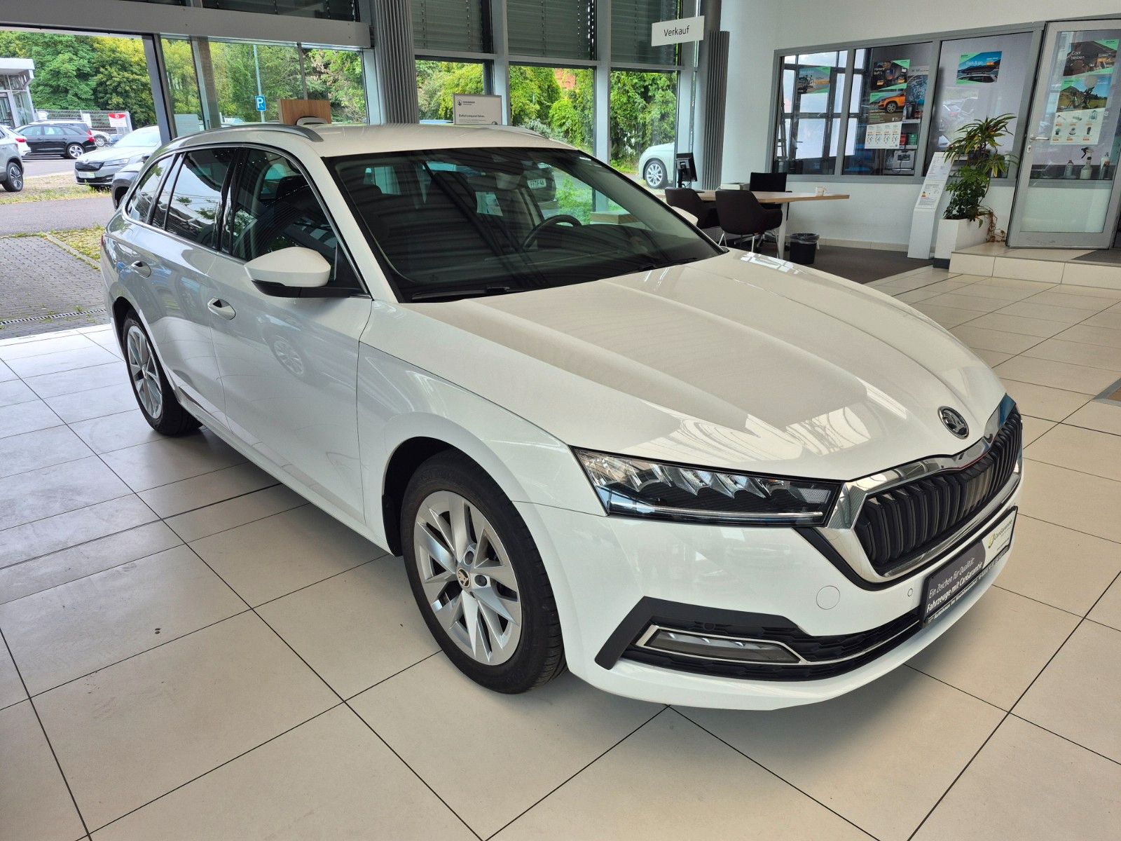 Fahrzeugabbildung SKODA Octavia Combi 2.0 TDI DSG Style *WKR, AHZ, HUD*