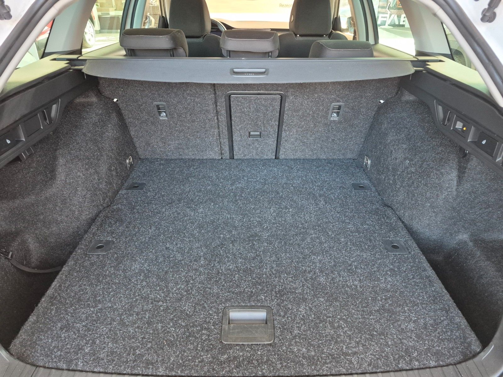 Fahrzeugabbildung SKODA Octavia Combi 2.0 TDI DSG Style *WKR, AHZ, HUD*