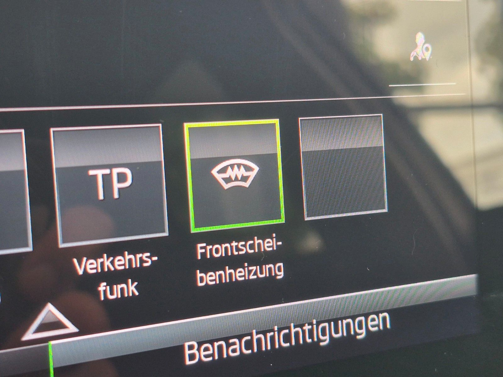 Fahrzeugabbildung SKODA Fabia 1.0 TSI Tour *WKR, beheiz. Lenkrad & WSS*