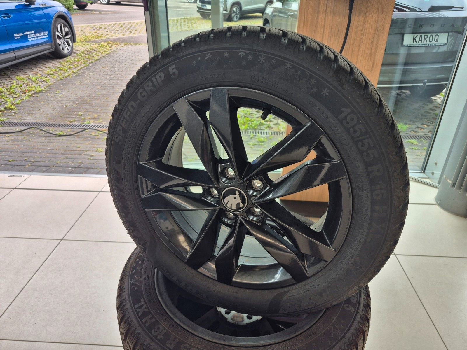 Fahrzeugabbildung SKODA Fabia 1.0 TSI Tour *WKR, beheiz. Lenkrad & WSS*