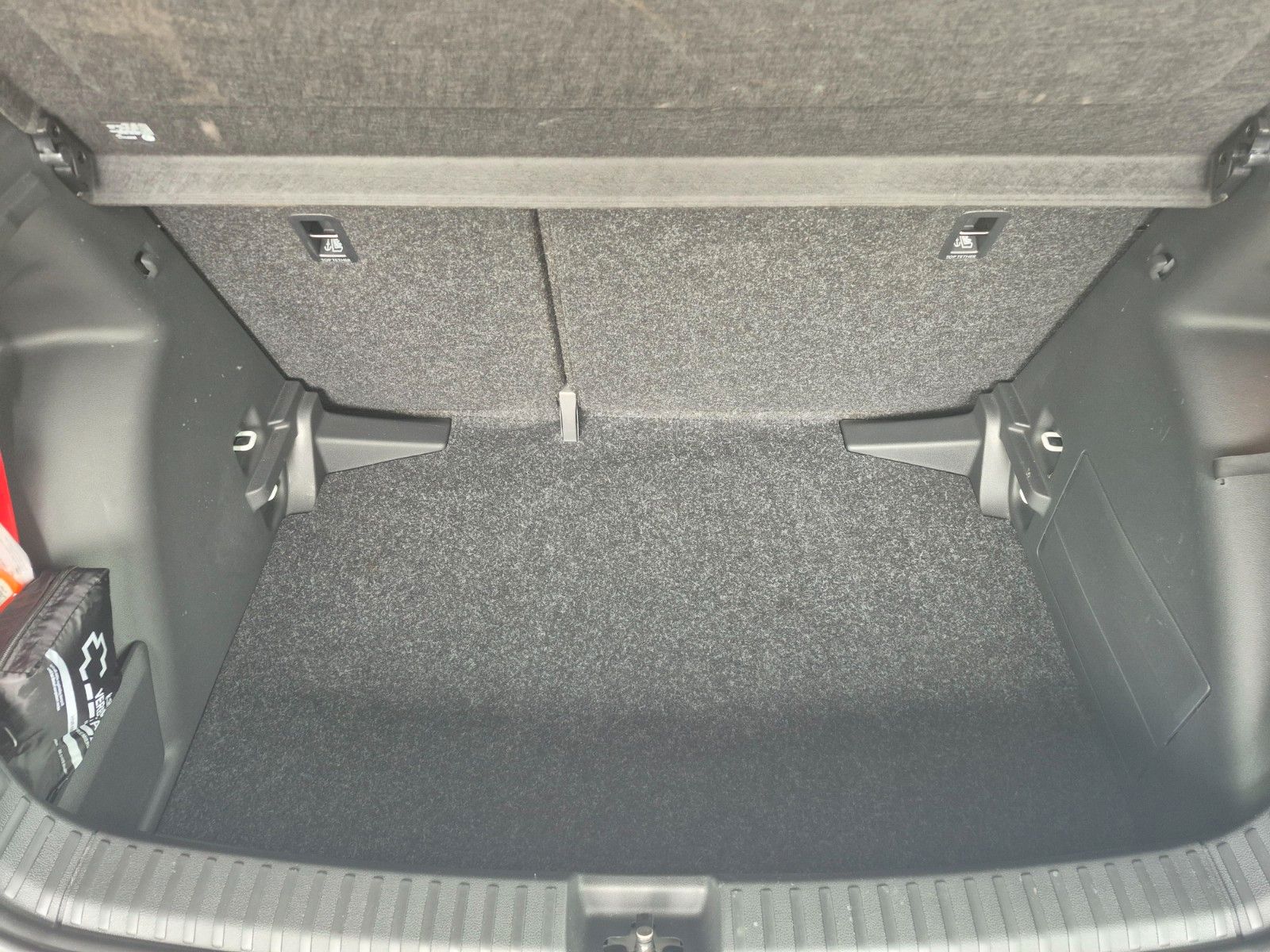 Fahrzeugabbildung SKODA Fabia 1.0 TSI Tour *WKR, beheiz. Lenkrad & WSS*