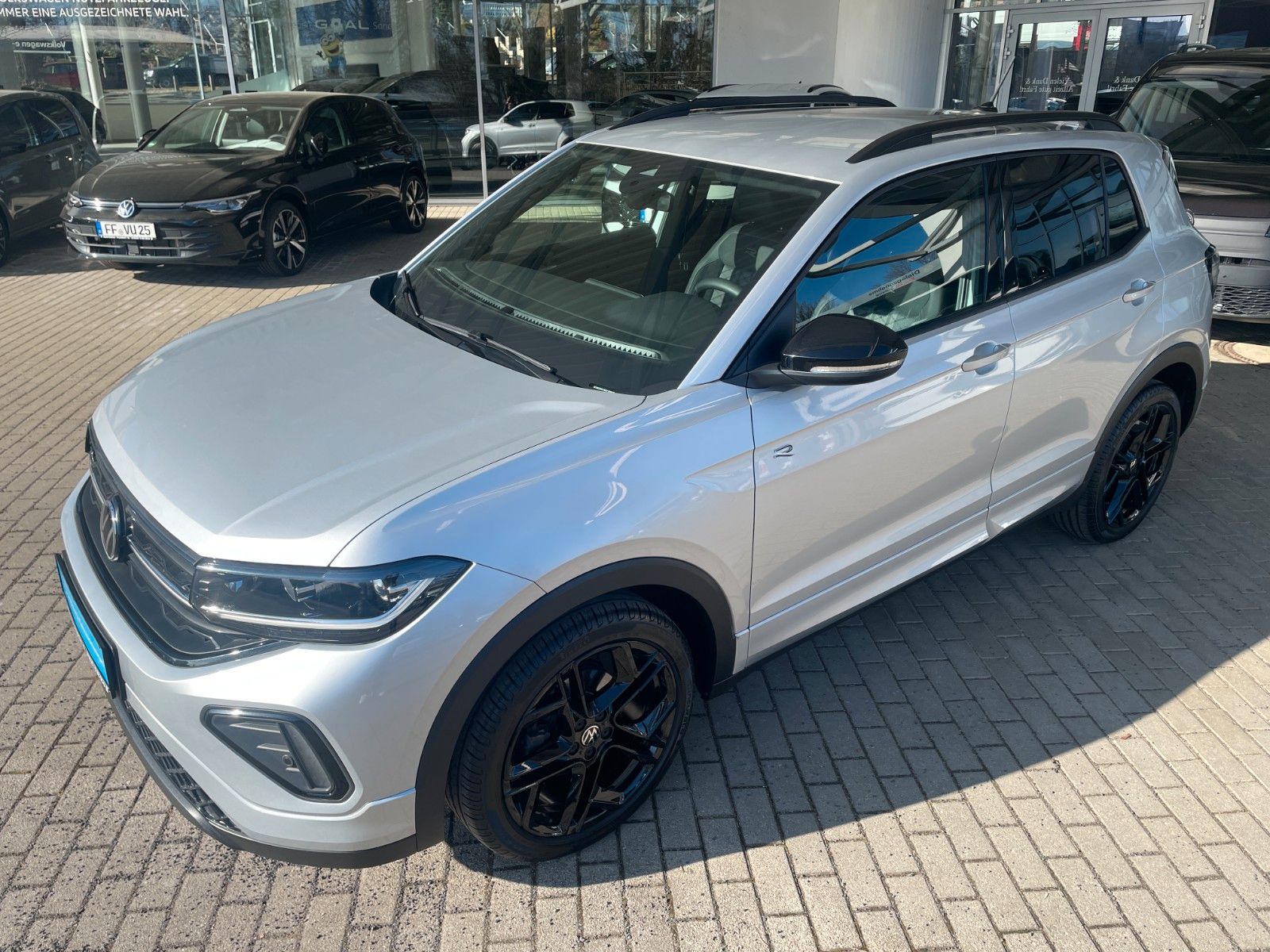 Fahrzeugabbildung Volkswagen T-Cross 1.0 TSI OPF 85 kW DSG R-Line