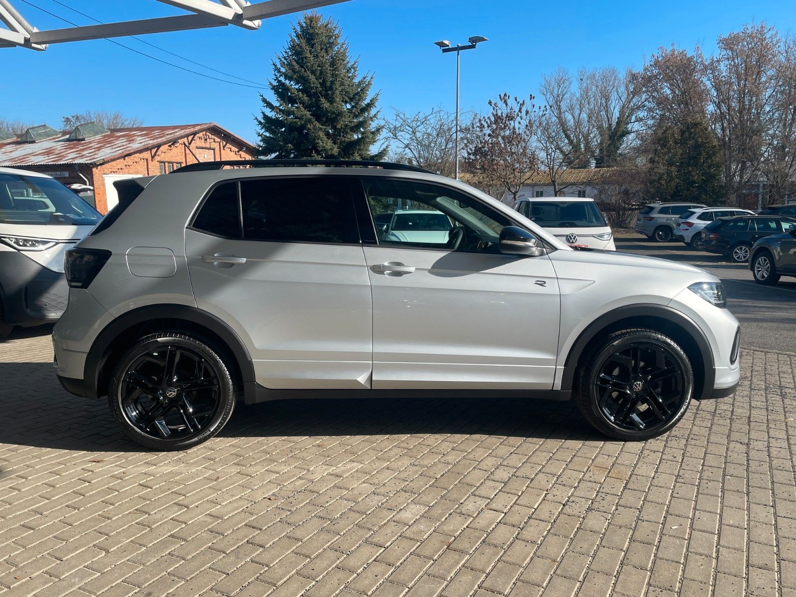 Fahrzeugabbildung Volkswagen T-Cross 1.0 TSI OPF 85 kW DSG R-Line