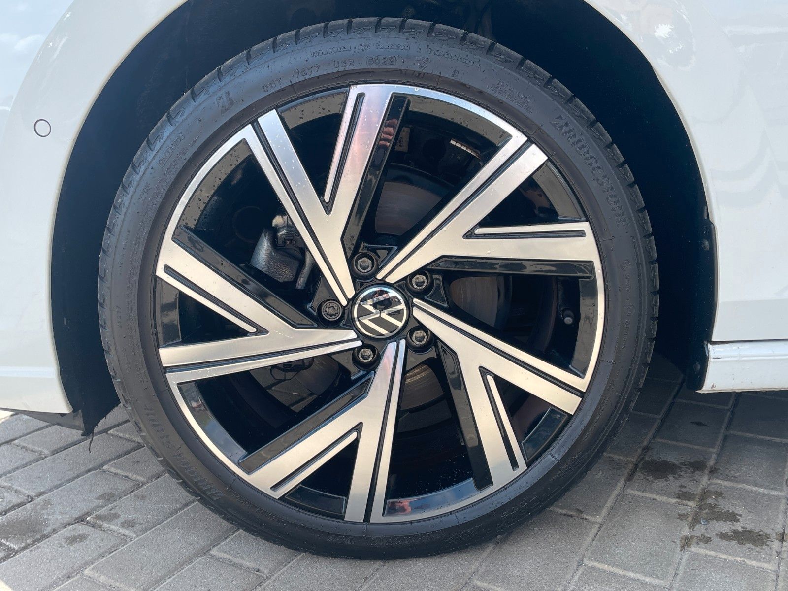 Fahrzeugabbildung Volkswagen Golf 1.5 eTSI OPF 110kW DSG Style Variant