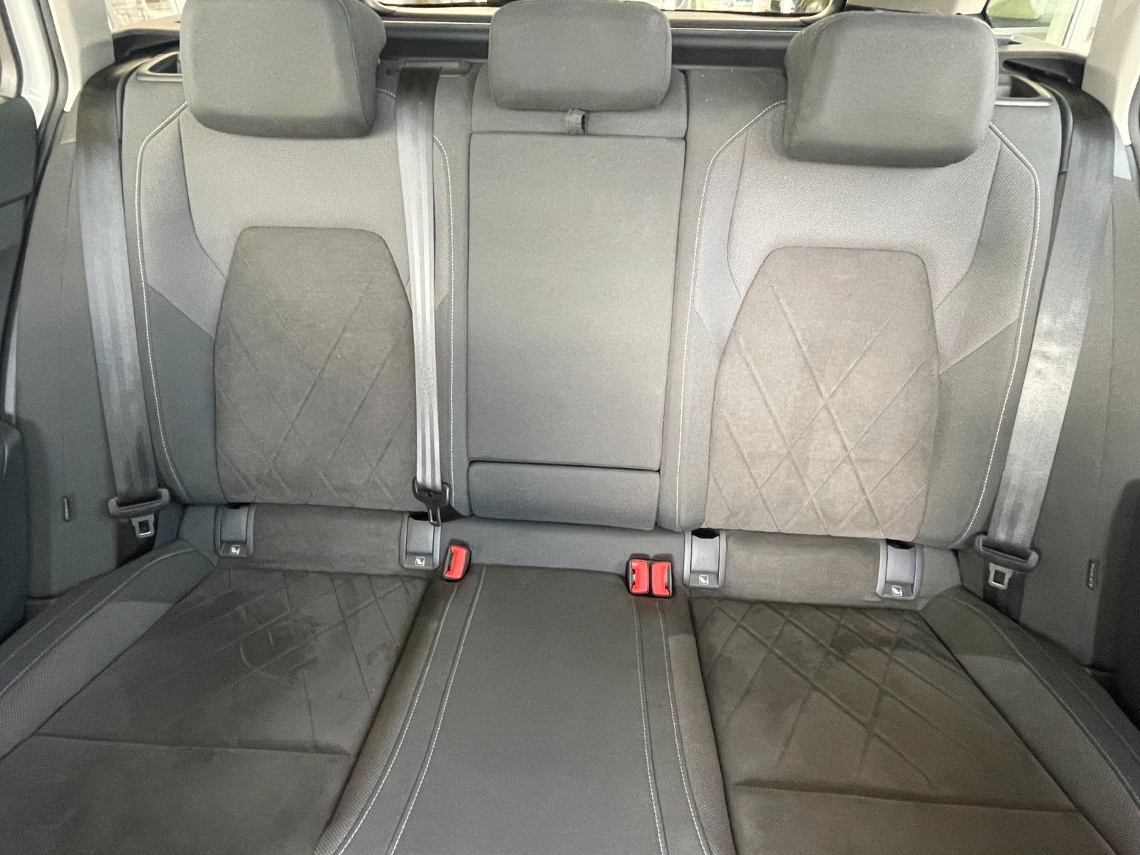 Fahrzeugabbildung Volkswagen Golf 1.5 eTSI OPF 110kW DSG Style Variant