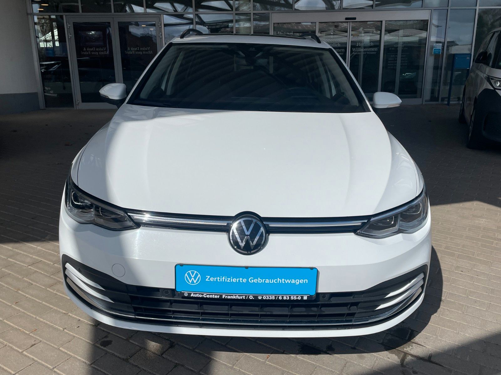 Fahrzeugabbildung Volkswagen Golf 1.5 eTSI OPF 110kW DSG Style Variant