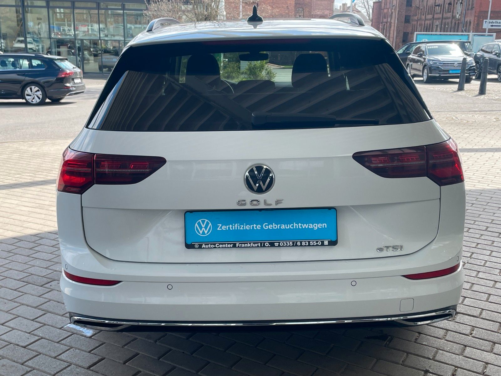 Fahrzeugabbildung Volkswagen Golf 1.5 eTSI OPF 110kW DSG Style Variant