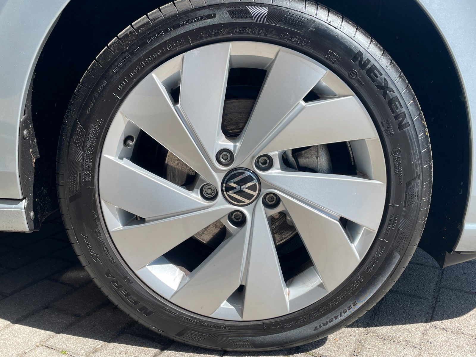 Fahrzeugabbildung Volkswagen Golf 1.5 eTSI OPF 85kW DSG Goal Variant