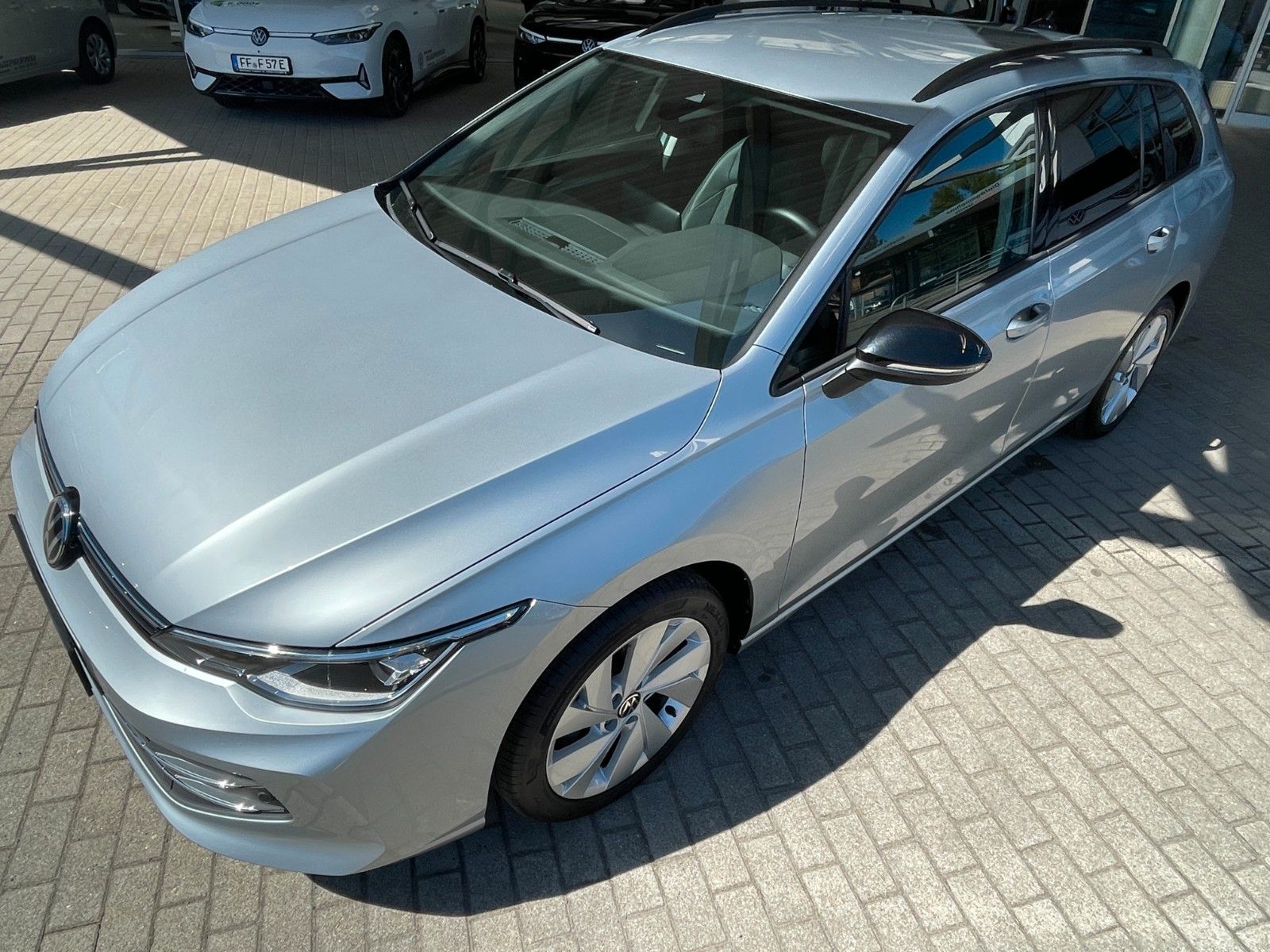 Fahrzeugabbildung Volkswagen Golf 1.5 eTSI OPF 85kW DSG Goal Variant