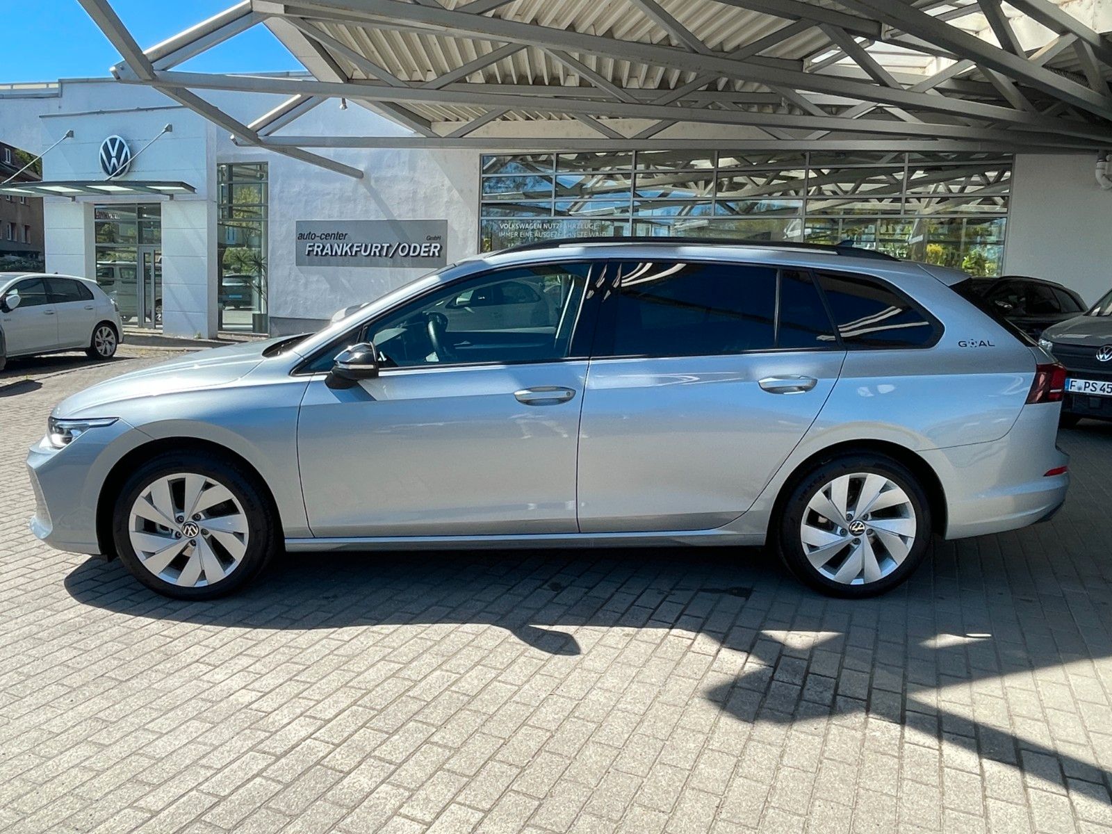 Fahrzeugabbildung Volkswagen Golf 1.5 eTSI OPF 85kW DSG Goal Variant