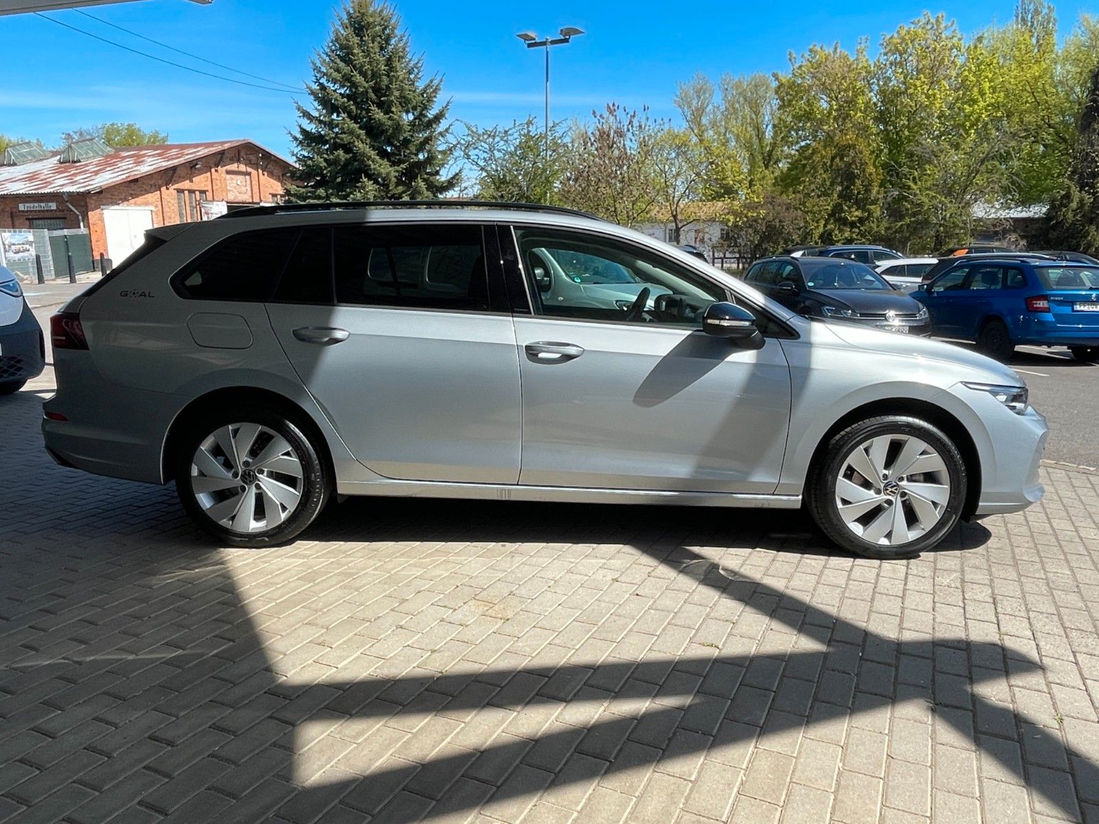 Fahrzeugabbildung Volkswagen Golf 1.5 eTSI OPF 85kW DSG Goal Variant