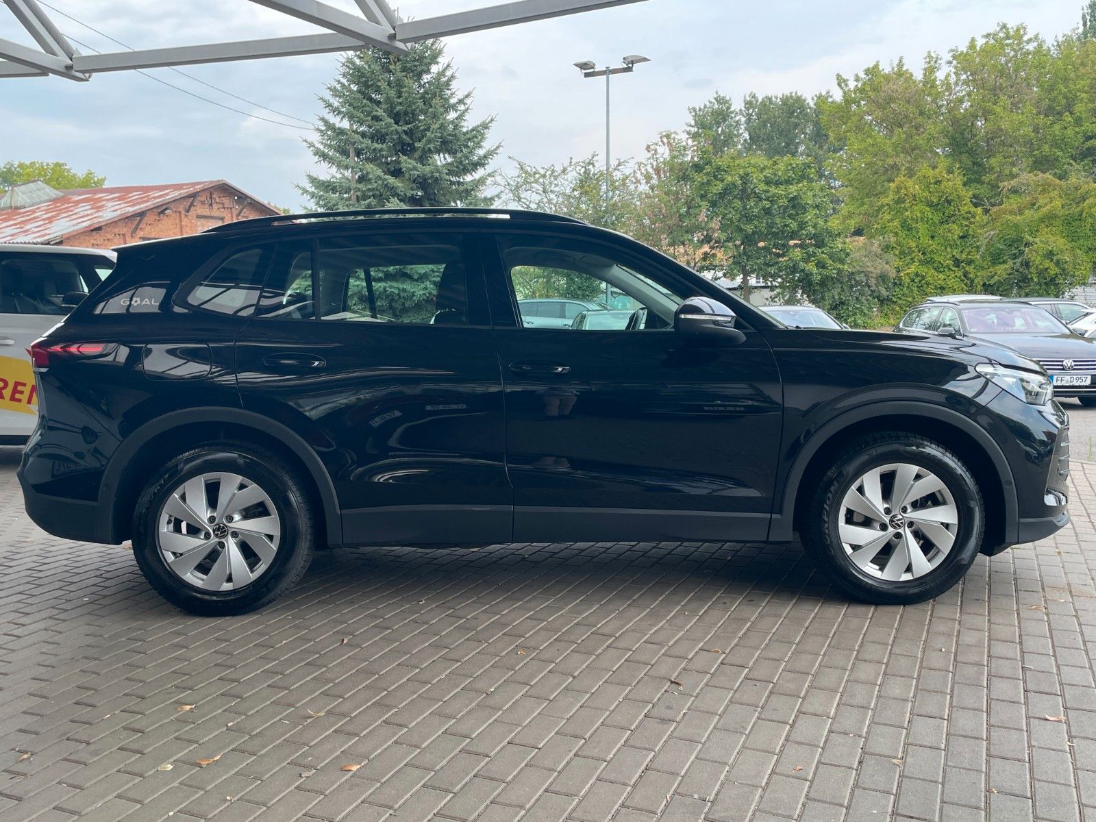 Fahrzeugabbildung Volkswagen Tiguan 1.5 eTSI OPF DSG GOAL