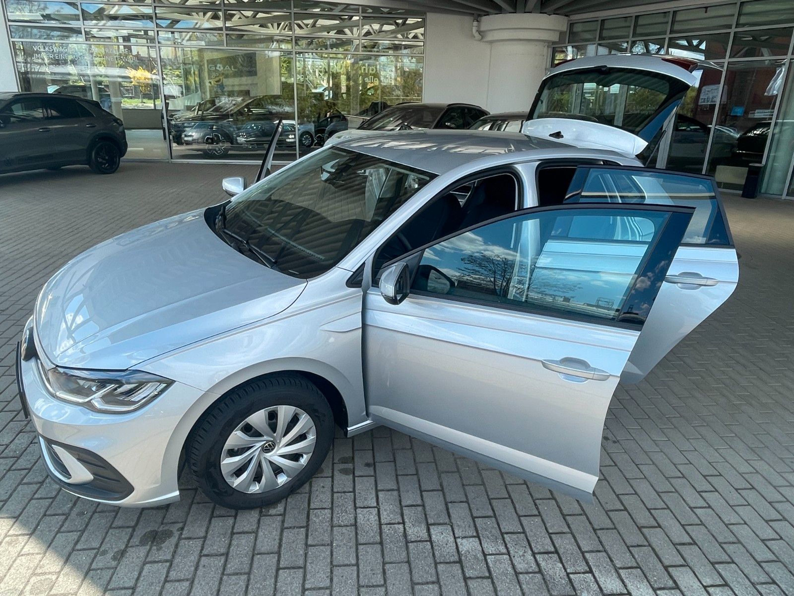 Fahrzeugabbildung Volkswagen Polo 1.0 59kW Life