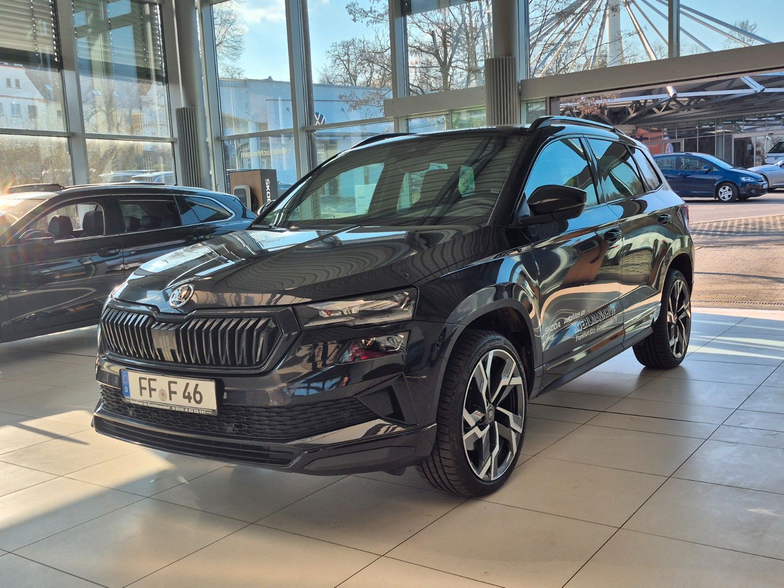 Fahrzeugabbildung SKODA Karoq 1.5 TSI DSG Sportline *inkl. Winterräder*