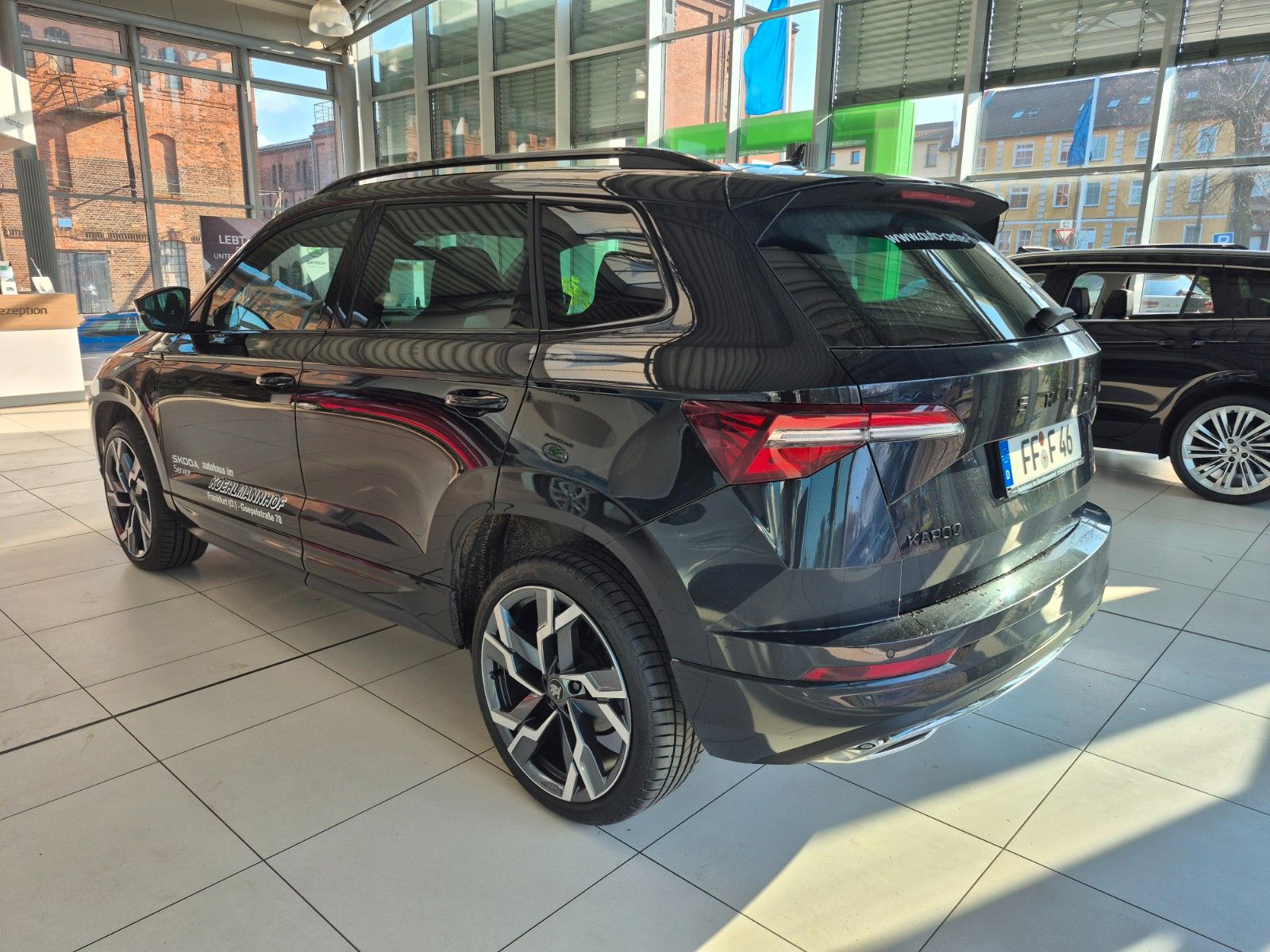 Fahrzeugabbildung SKODA Karoq 1.5 TSI DSG Sportline *inkl. Winterräder*