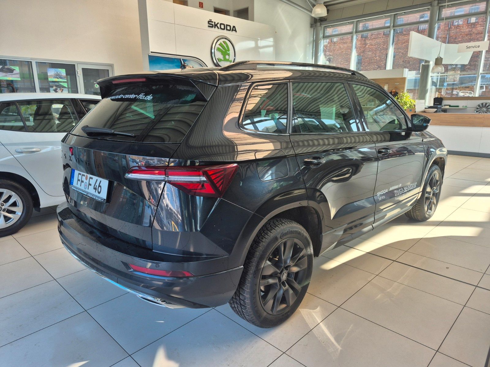 Fahrzeugabbildung SKODA Karoq 1.5 TSI DSG Sportline *inkl. Winterräder*