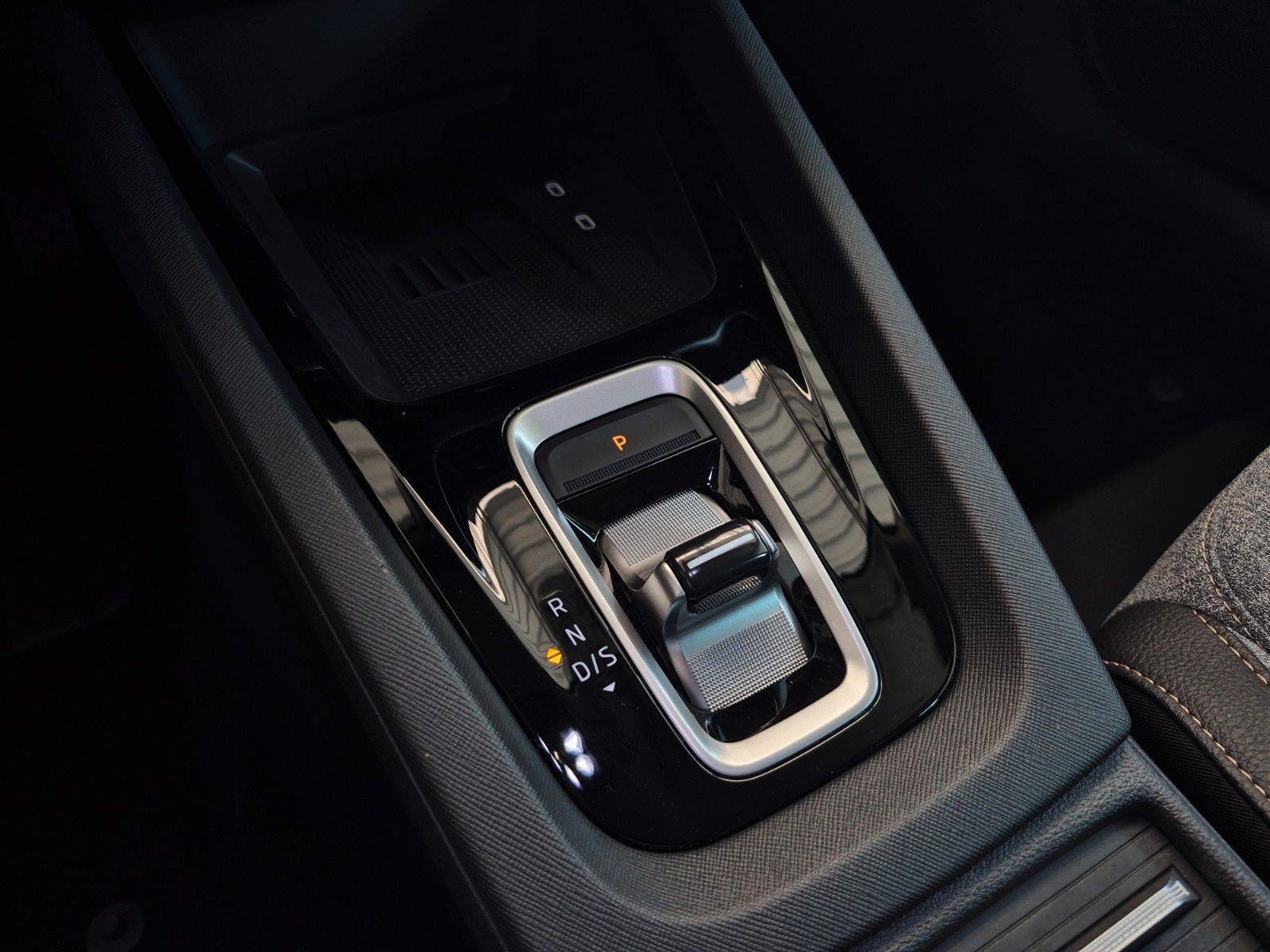 Fahrzeugabbildung SKODA Octavia Combi 1.5 TSI DSG Selection *GJR, Navi*