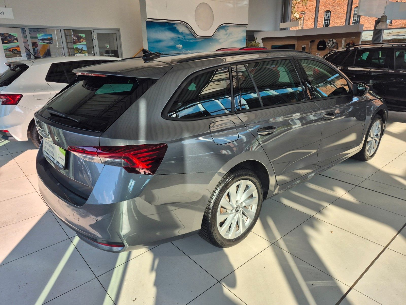 Fahrzeugabbildung SKODA Octavia Combi 1.5 TSI DSG Selection *GJR, Navi*