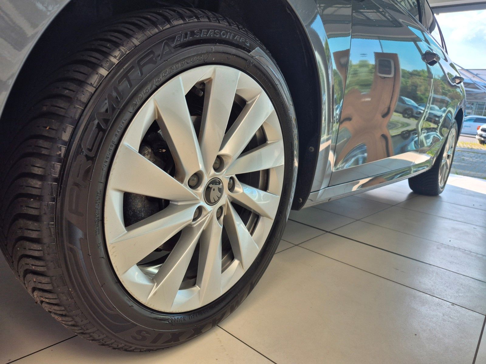 Fahrzeugabbildung SKODA Octavia Combi 1.5 TSI DSG Selection *GJR, Navi*
