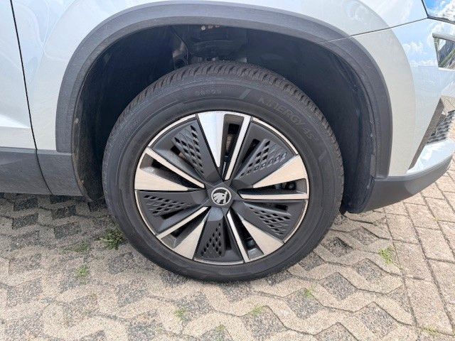 Fahrzeugabbildung SKODA Karoq Tour inkl Allwetterreifen