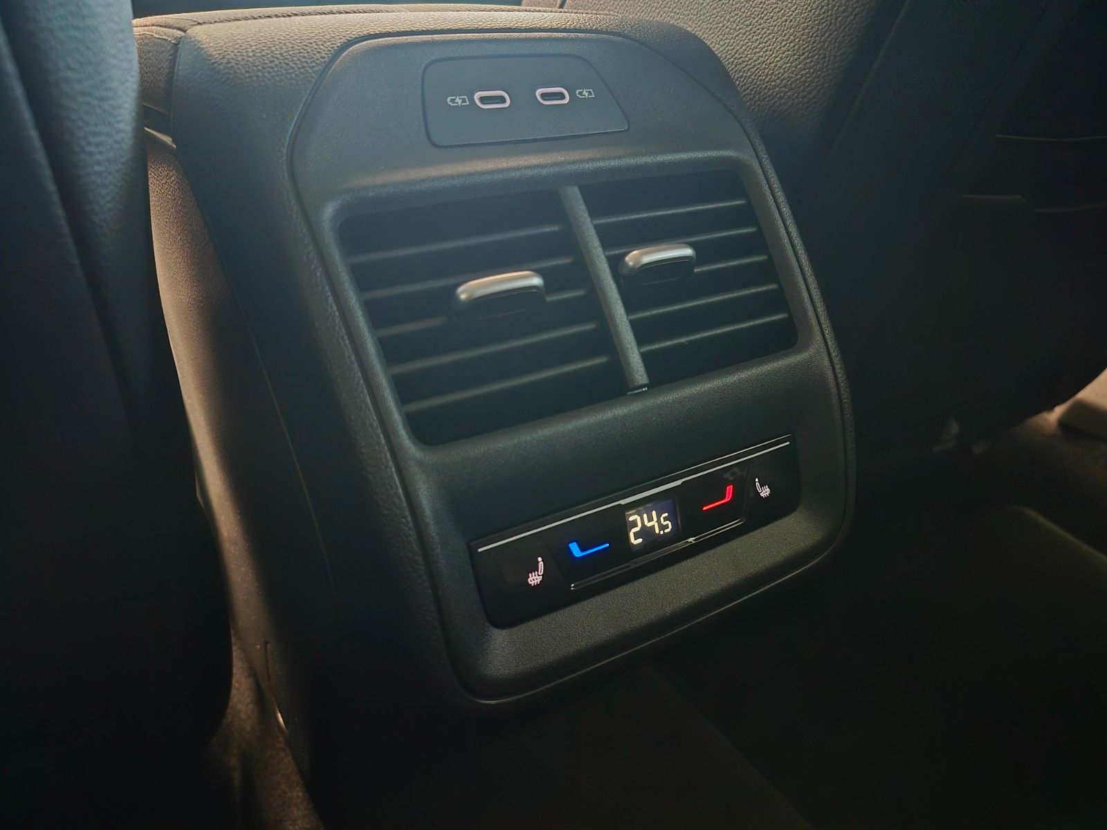 Fahrzeugabbildung SKODA Superb Combi 1.5 TSI mHEV 110 kW Selection