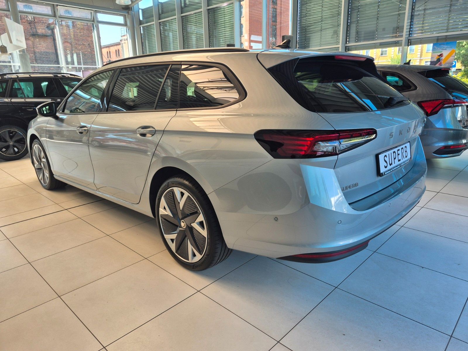 Fahrzeugabbildung SKODA Superb Combi 1.5 TSI mHEV 110 kW Selection