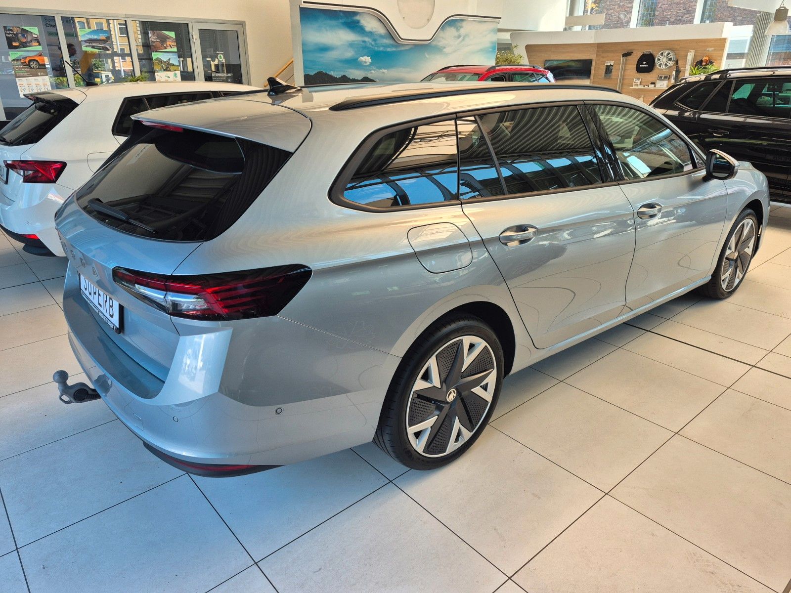 Fahrzeugabbildung SKODA Superb Combi 1.5 TSI mHEV 110 kW Selection