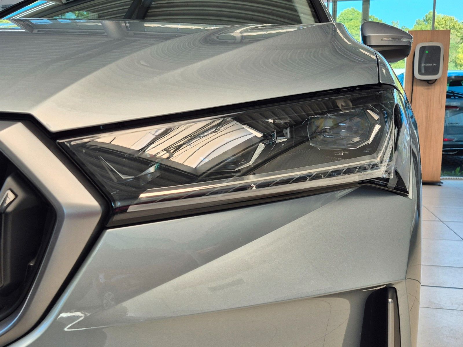 Fahrzeugabbildung SKODA Superb Combi 1.5 TSI mHEV 110 kW Selection