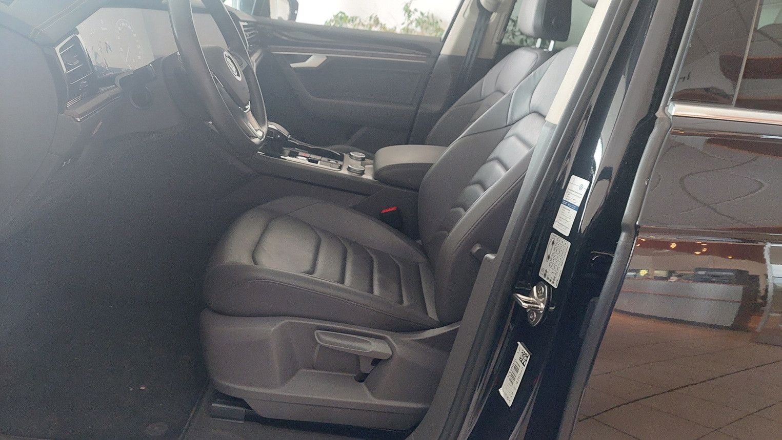 Fahrzeugabbildung Volkswagen Touareg 3.0 V6 TDI Atmosphere 4Motion *Luftfed.*