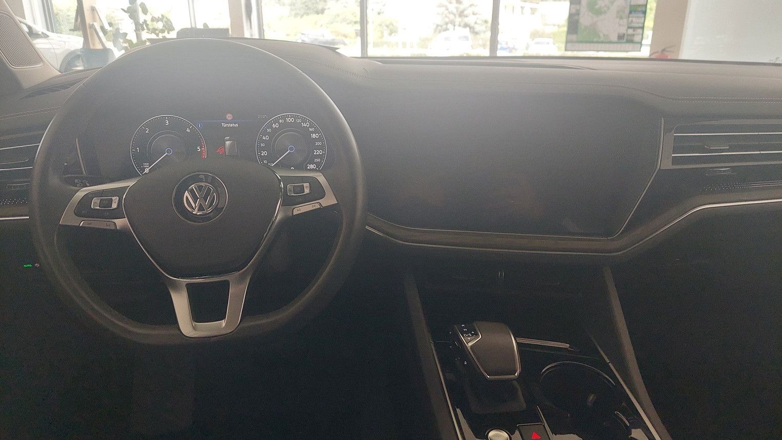Fahrzeugabbildung Volkswagen Touareg 3.0 V6 TDI Atmosphere 4Motion *Luftfed.*
